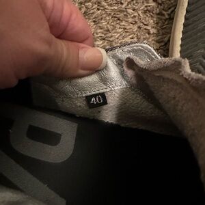 P448 women’s sneakers size 40